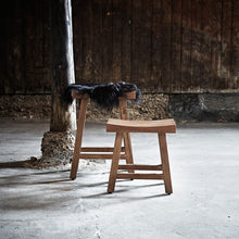 Charger l'image dans la galerie, Tabouret en teck, H 49 cm
