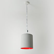 Charger l'image dans la galerie, Suspension design, gris et rouge