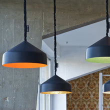 Charger l'image dans la galerie, Suspension cloche, noir et or