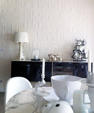 Charger l'image dans la galerie, Les papiers peints délicats, Elitis