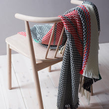 Charger l'image dans la galerie, Plaid design bleu, Mandal Veveri