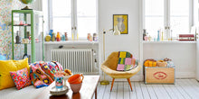 Charger l'image dans la galerie, Un appartement coloré en Suède