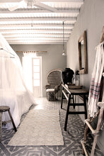 Charger l'image dans la galerie, Un hôtel de rêve à Mykonos