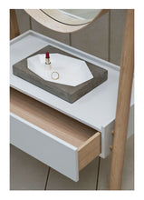 Charger l'image dans la galerie, Miroir sur pied design, Iona