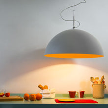 Charger l'image dans la galerie, Suspension Mezza Luna, noir et or