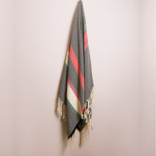 Charger l'image dans la galerie, Plaid design, noir et rouge