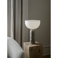 Charger l'image dans la galerie, Lampe de Table Kizu, marbre gris , New Works