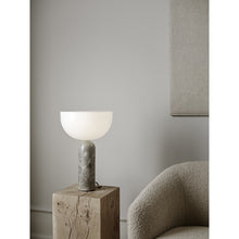 Charger l'image dans la galerie, Lampe de Table Kizu, marbre gris , New Works