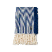 Charger l'image dans la galerie, Plaid design bleu, Mandal Veveri