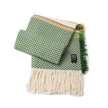 Charger l'image dans la galerie, Plaid design tons verts, Mandal Veveri