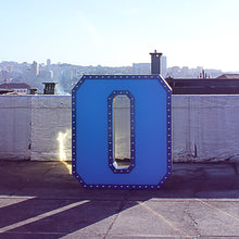 Charger l'image dans la galerie, Lampe design, chiffre 0