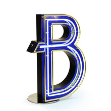 Charger l'image dans la galerie, Lampe design, lettre B