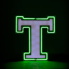 Charger l'image dans la galerie, Lampe design, lettre T