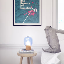 Charger l'image dans la galerie, Lampe à poser en verre bleu, Picia