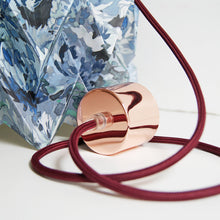 Charger l'image dans la galerie, Suspension origami, motif fleurs bleues