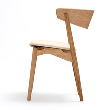 Charger l'image dans la galerie, Fauteuil design, Sibast N°7, bois chêne et cuir beige