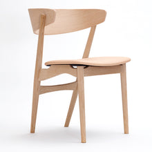 Charger l'image dans la galerie, Fauteuil design, Sibast N°7, bois clair et cuir beige