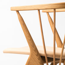 Charger l'image dans la galerie, Fauteuil design, Sibast N°8, bois huilé et cuir beige