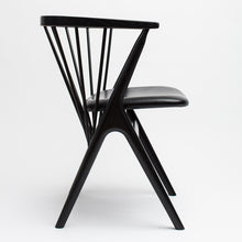 Charger l'image dans la galerie, Fauteuil design, Sibast N°8, bois vernis noir et cuir noir