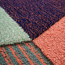 Charger l'image dans la galerie, Tapis graphique aux tons colorés, Portego