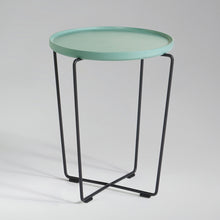 Charger l'image dans la galerie, Table d'appoint design, Wendelbo