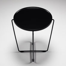Charger l'image dans la galerie, Table d'appoint design, Wendelbo