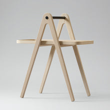 Charger l'image dans la galerie, Table d'appoint en bois, Wendelbo
