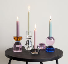 Charger l'image dans la galerie, Bougeoir en cristal et verre bleu & rose, Hübsch