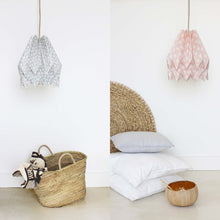 Charger l'image dans la galerie, Suspension origami, rose et taupe