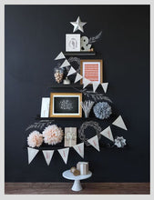 Charger l'image dans la galerie, Idée déco Noël, sapin sur le mur