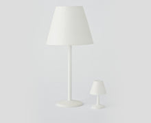 Charger l'image dans la galerie, Maison de poupées design, blanc