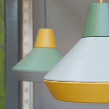 Charger l&#39;image dans la galerie, Suspension design jaune, Cat&#39;s Hat
