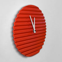 Charger l&#39;image dans la galerie, Horloge design Wave, rouge
